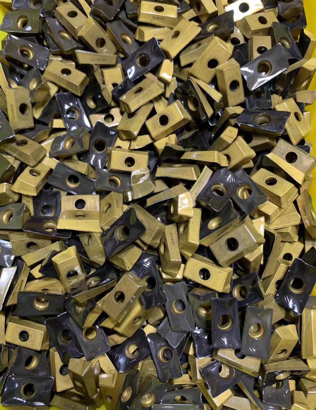 الماس استوک APKT